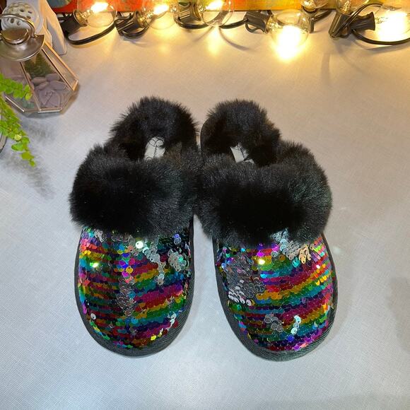 Comfy Slippers, Cute, Faux Fur, Rainbow - Picture 2 of 9